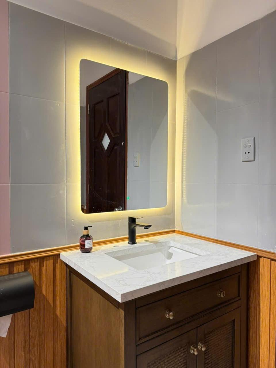 Kathome Saigon - Free Netflix, Near Bui Vien Walking Street Bed & Breakfast