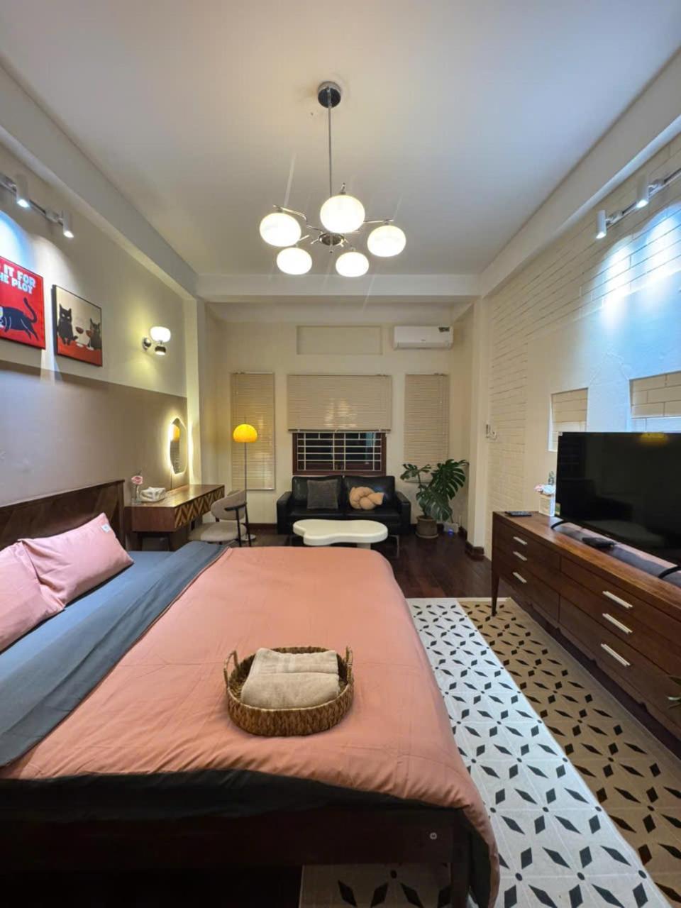 Kathome Saigon - Free Netflix, Near Bui Vien Walking Street Bed & Breakfast